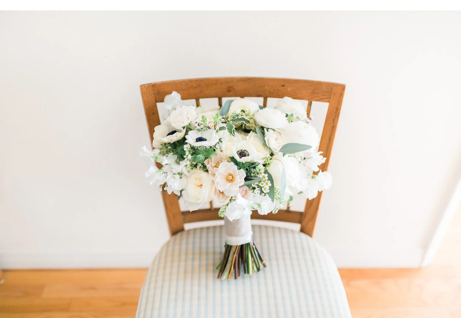 Backyard-Wedding-Natalie-Schutt-Photography_03.jpg