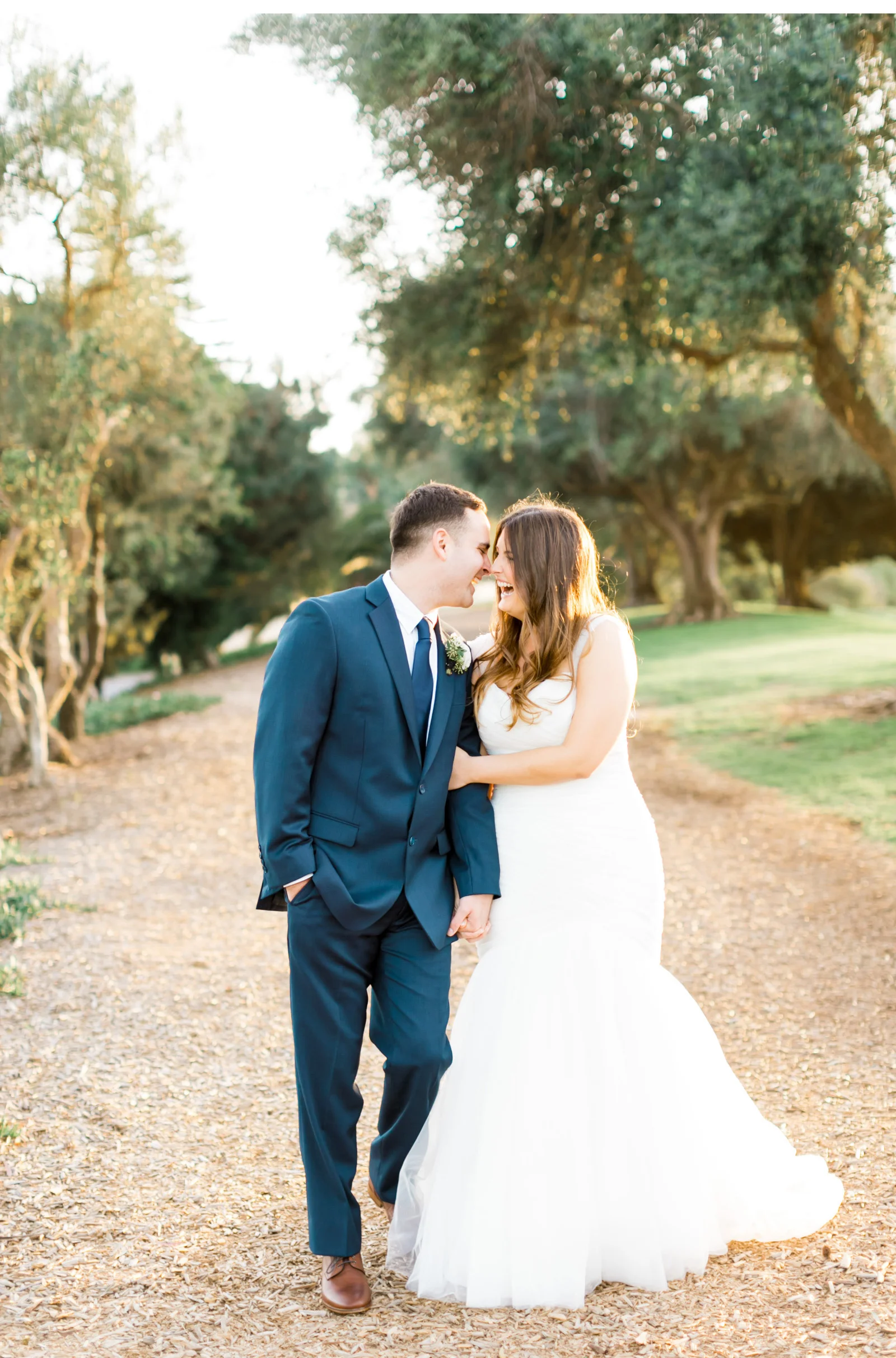 Manhattan-Backyard-Wedding-Natalie-Schutt-Photography_01_02.jpg