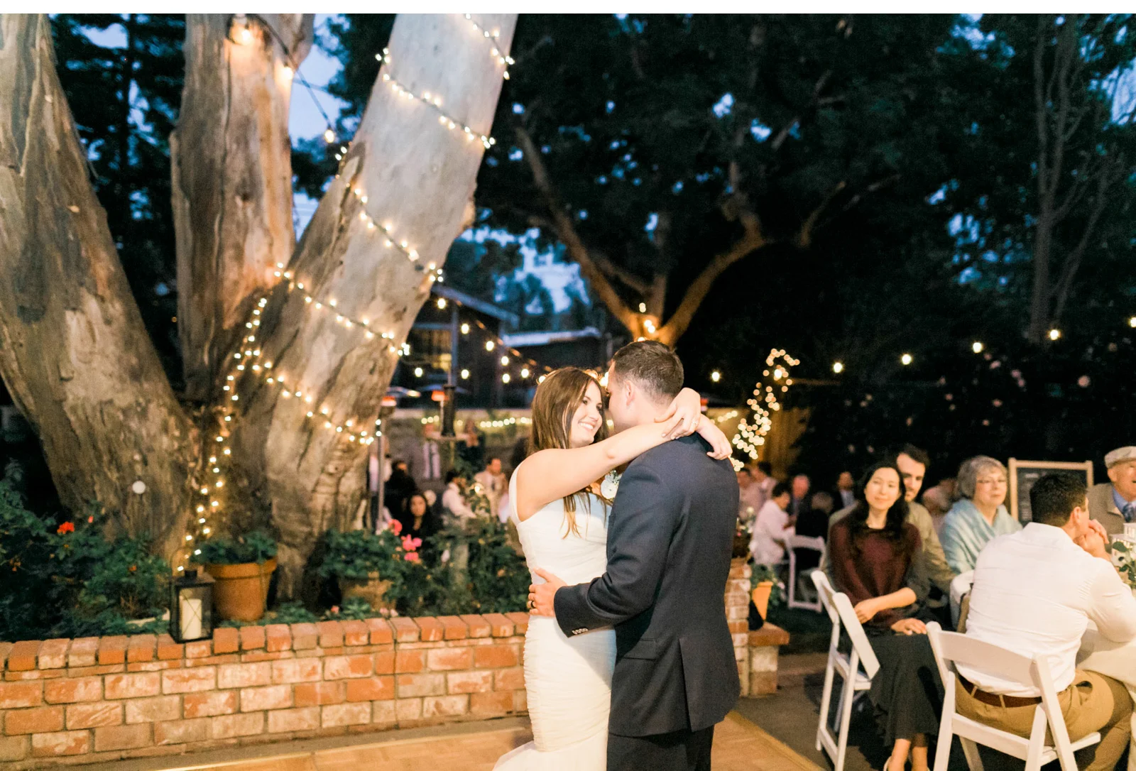 The-Dougher's-Backyard-Wedding_03.jpg