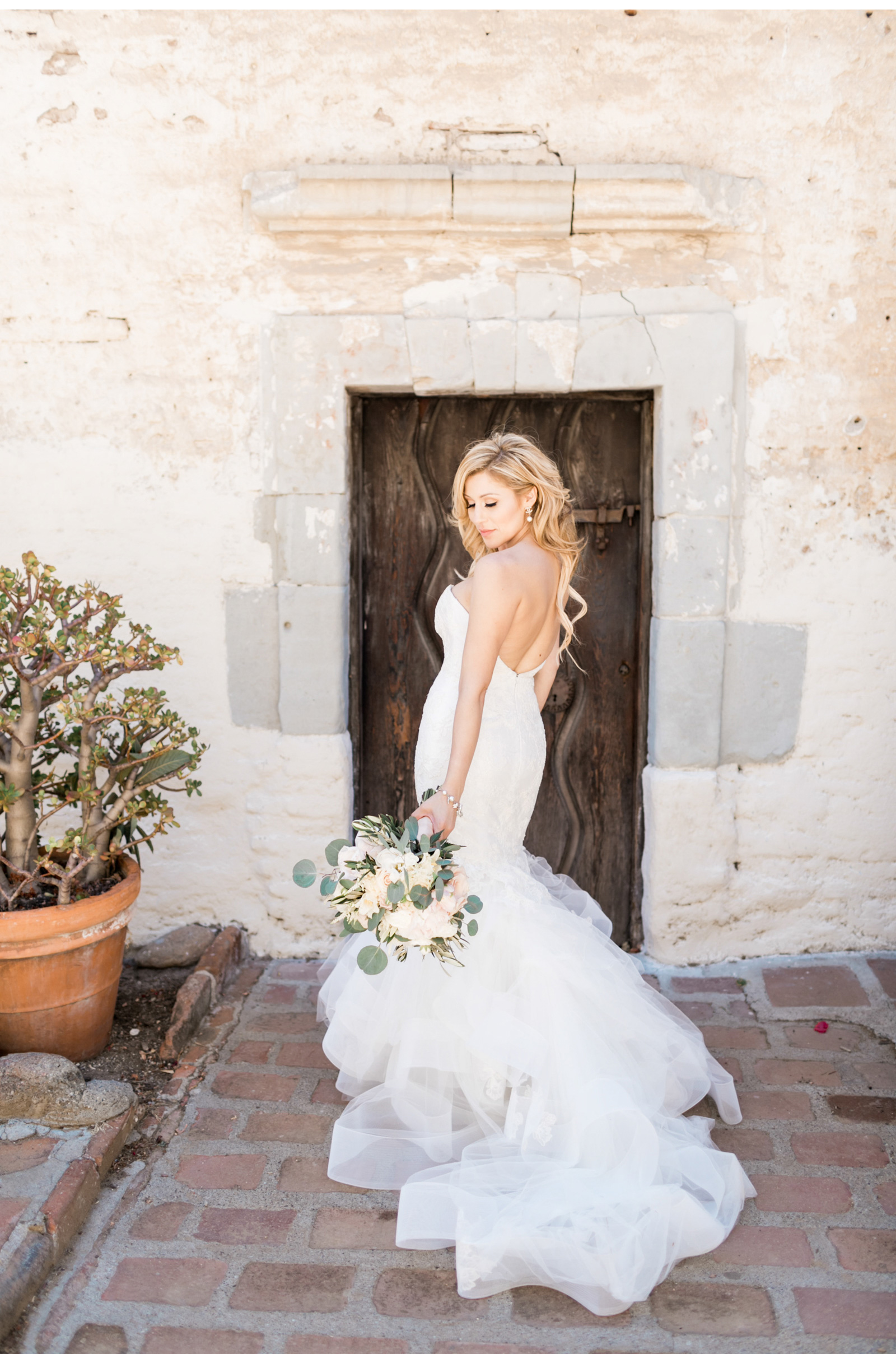 San-Juan-Capistrano-Wedding-Style-Me-Pretty-Natalie-Schutt-Photography_07.jpg