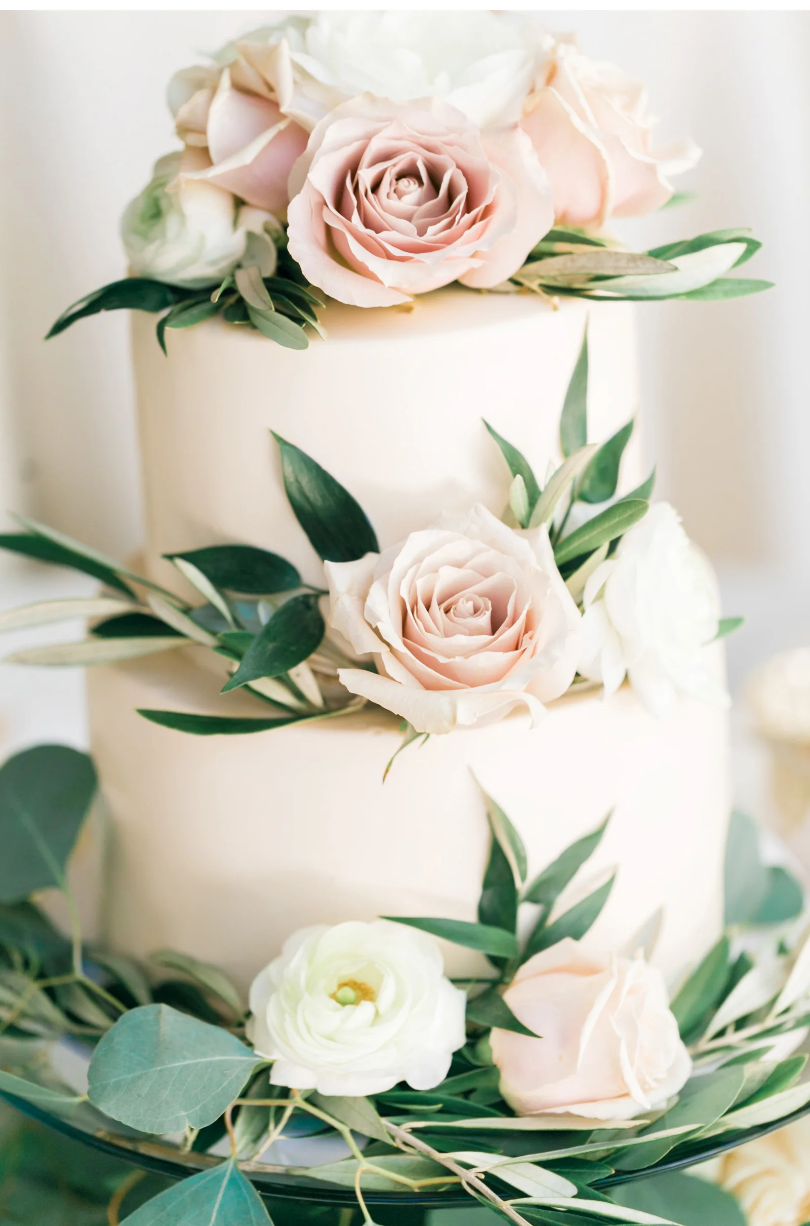 Style-Me-Pretty-Mission-San-Juan-Capistrano-Wedding-Natalie-Schutt-Photography_08.jpg