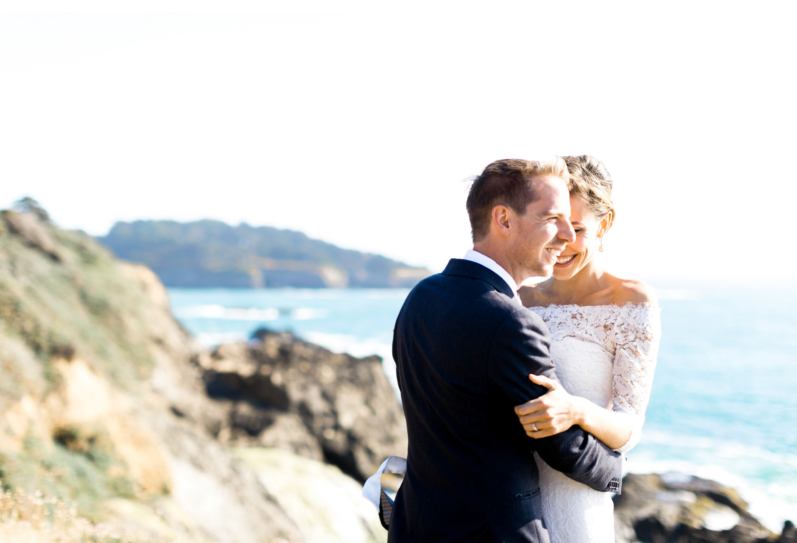 Style-Me-Pretty-Mendocino-Wedding-Natalie-Schutt-Photography_04.jpg