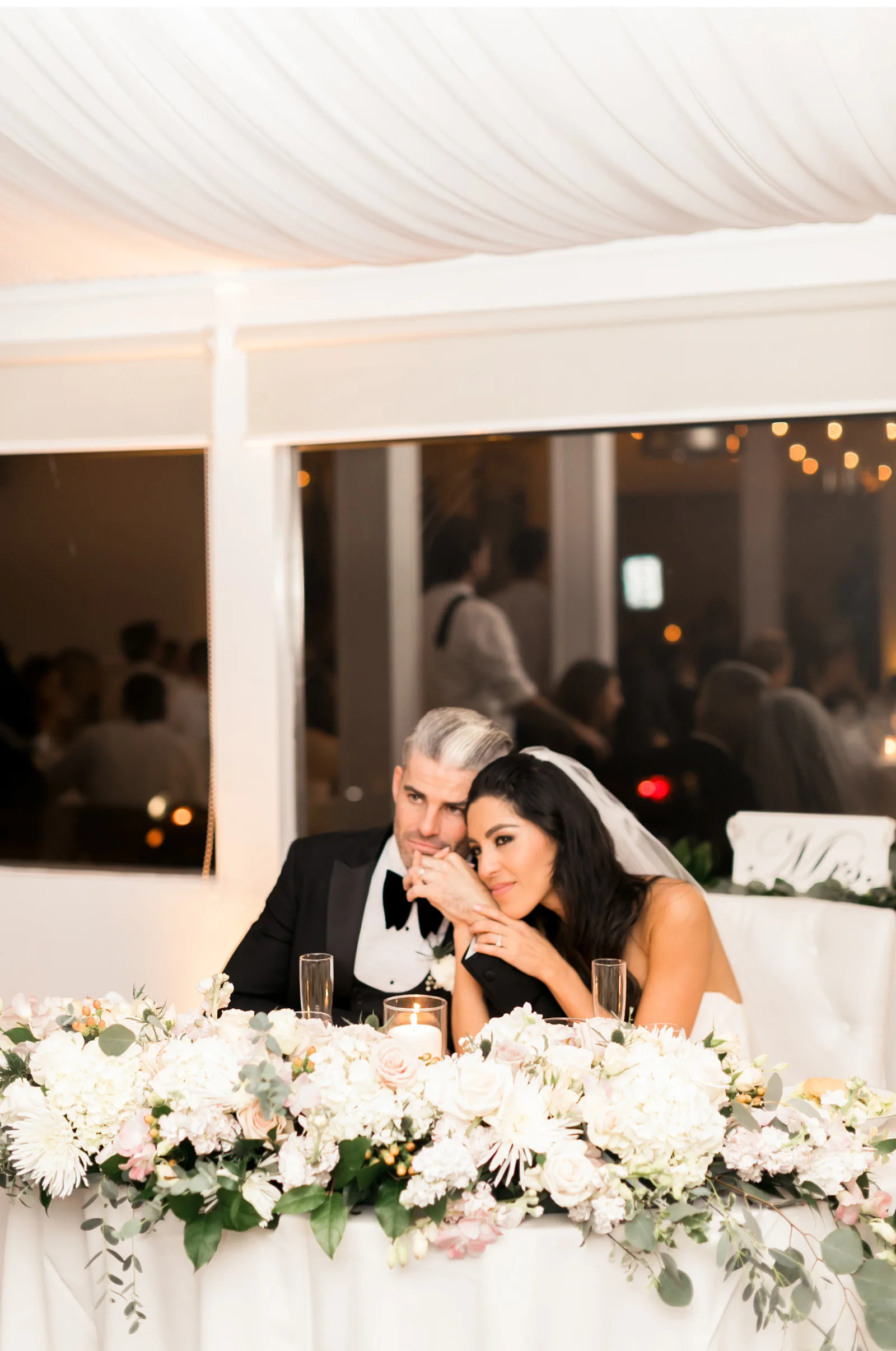 Sunset-Restaurant-Wedding-Natalie-Schutt-Photography_01_14.jpg