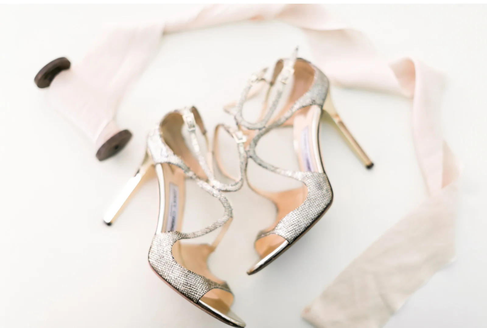 Style-Me-Pretty-Malibu-Wedding-Natalie-Schutt-Photography_07.jpg