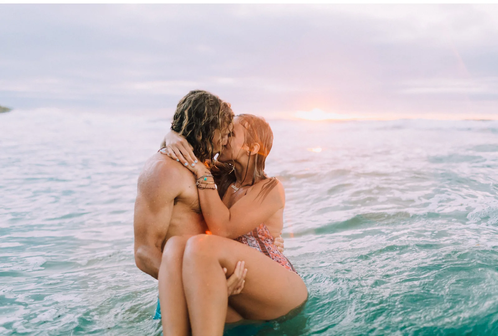 Natalie-Schutt-Photography-California-Surf-Style-Me-Pretty-Wedding_08.jpg