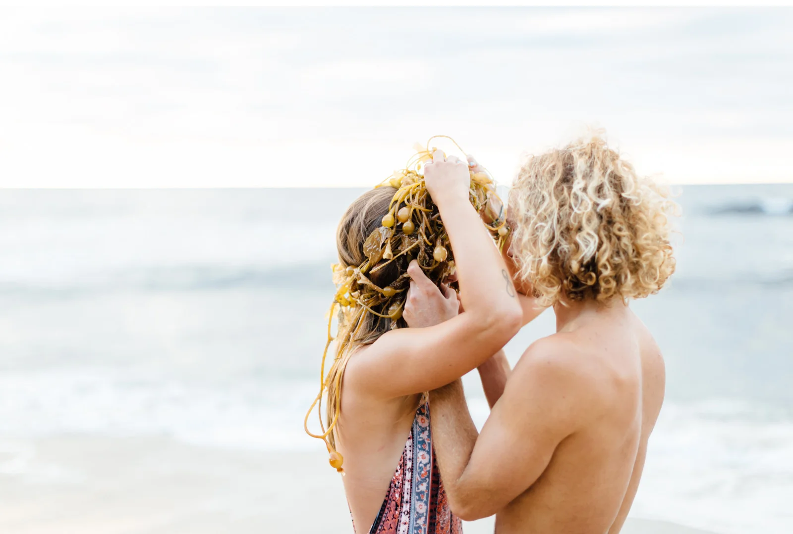 Natalie-Schutt-Photography-California-Surf-Style-Me-Pretty-Wedding_22.jpg