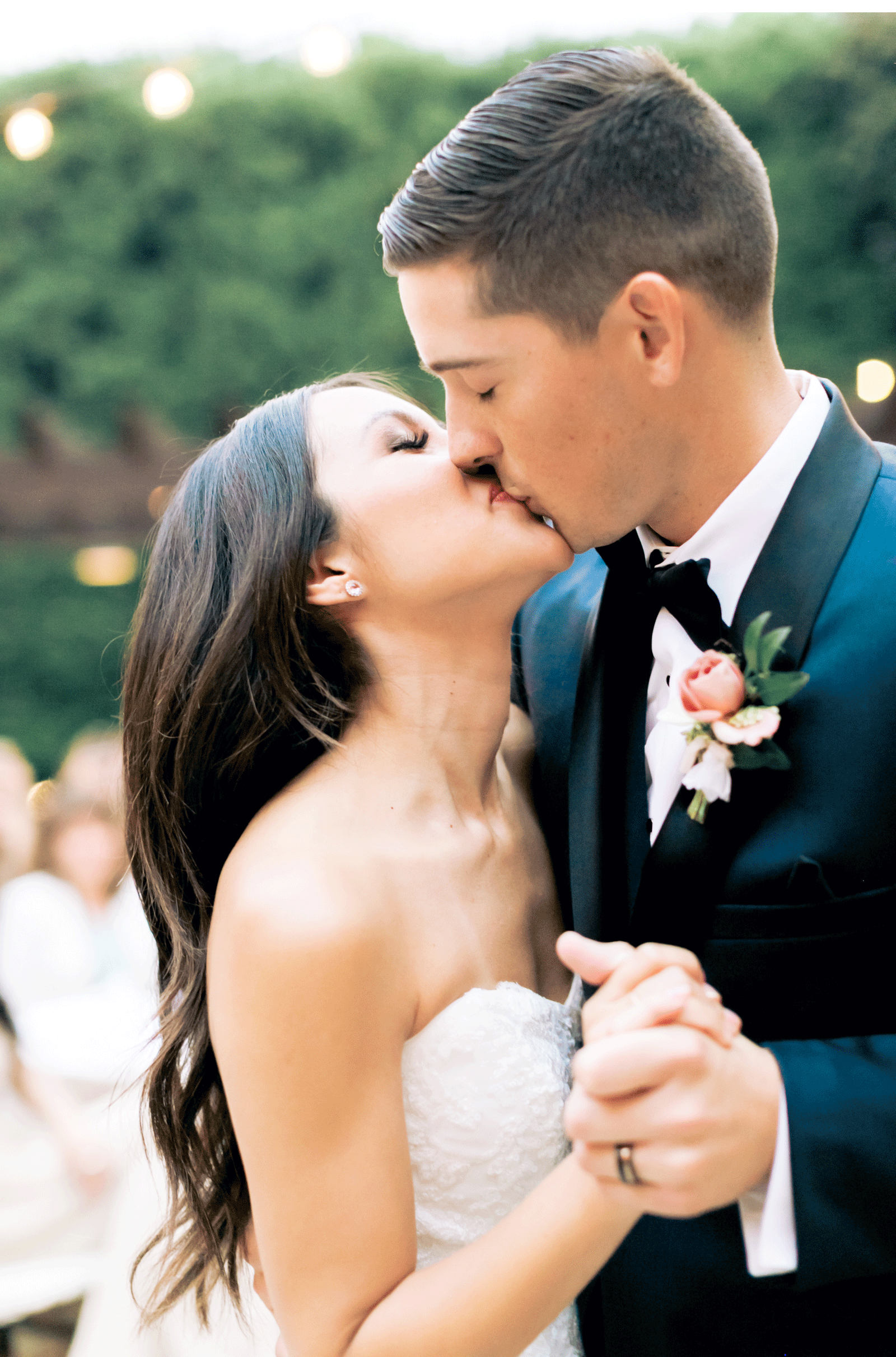 San-Juan-Capistrano-Wedding-Photographer-Natalie-Schutt-Photography-Franciscan-Gardens_03.gif