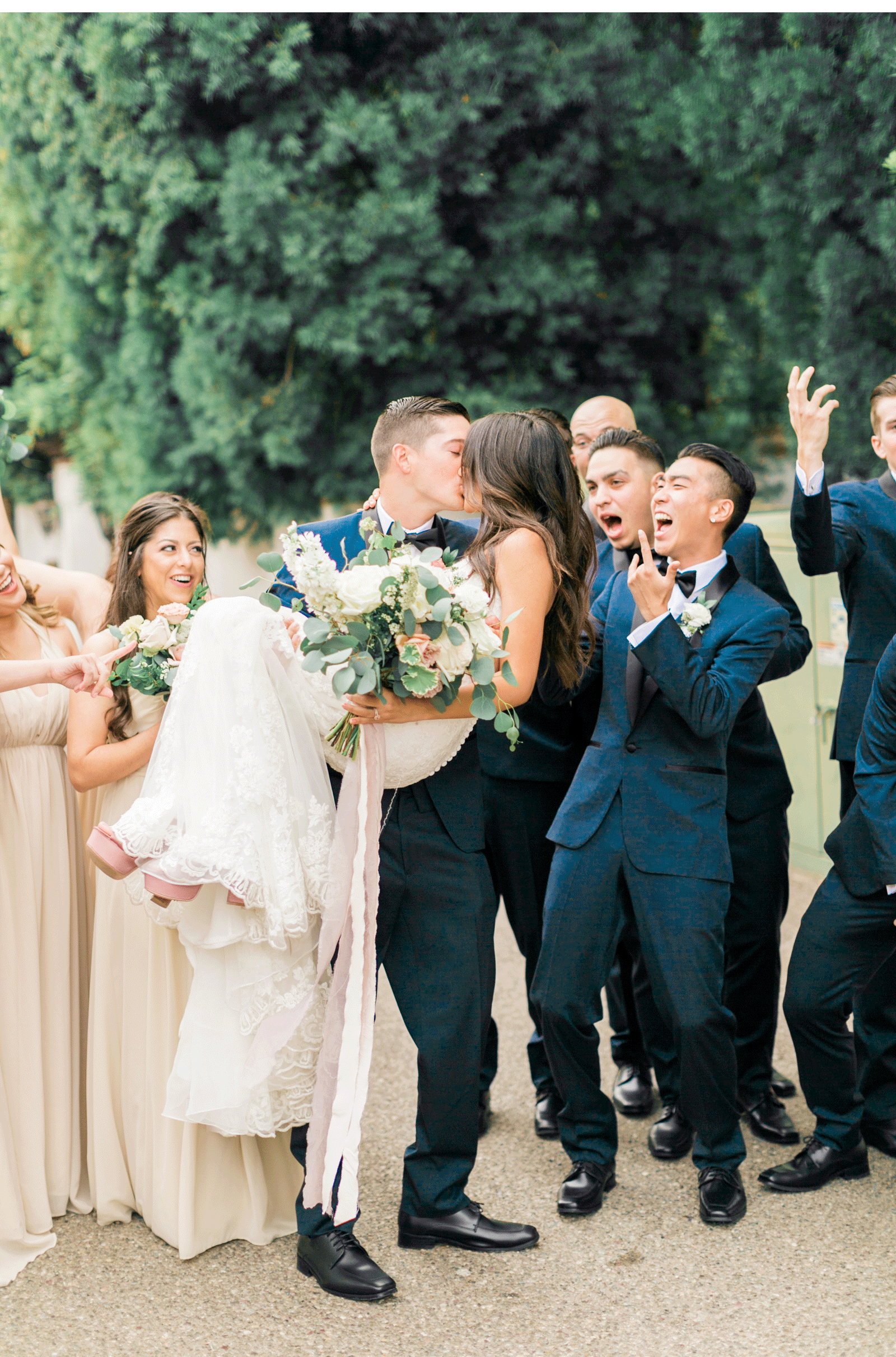 San-Juan-Capistrano-Wedding-Photographer-Natalie-Schutt-Photography-Franciscan-Gardens_11.gif