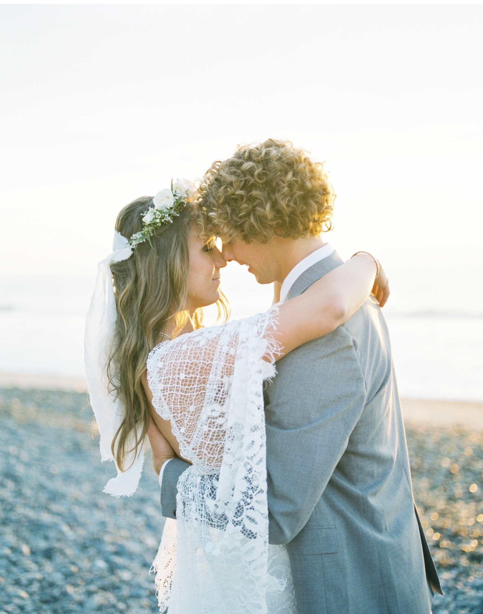 Surf-Wedding-Natalie-Schutt-Photography-Wedding-Chicks_16.jpg