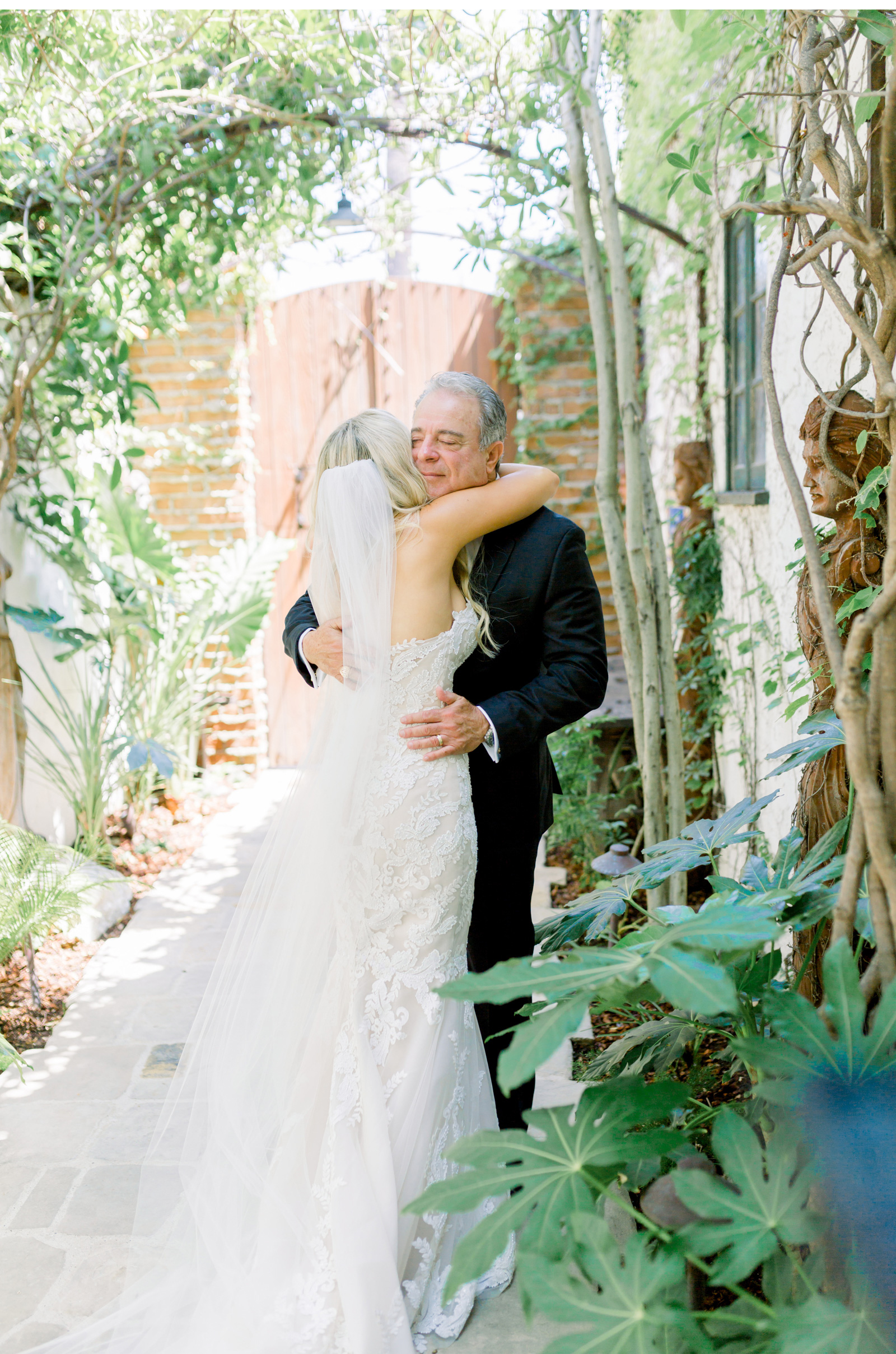 San-Juan-Capistrano-Wedding-Malibu-Wedding-Venues-The-Villa-Style-Me-Pretty-Natalie-Schutt-Photography_05.jpg
