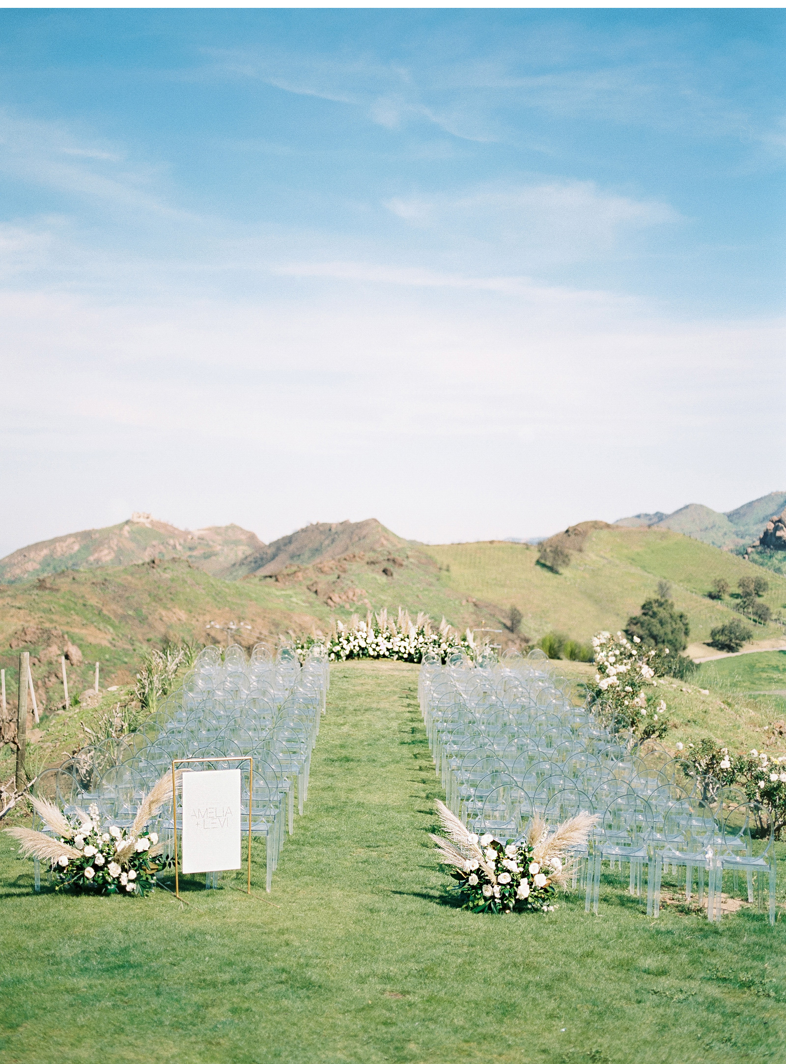 Style-Me-Pretty-2019-Romantic-Minimalist-Malibu-Wedding-Natalie-Schutt-Photography-Saddlerock-Ranch_03.jpg