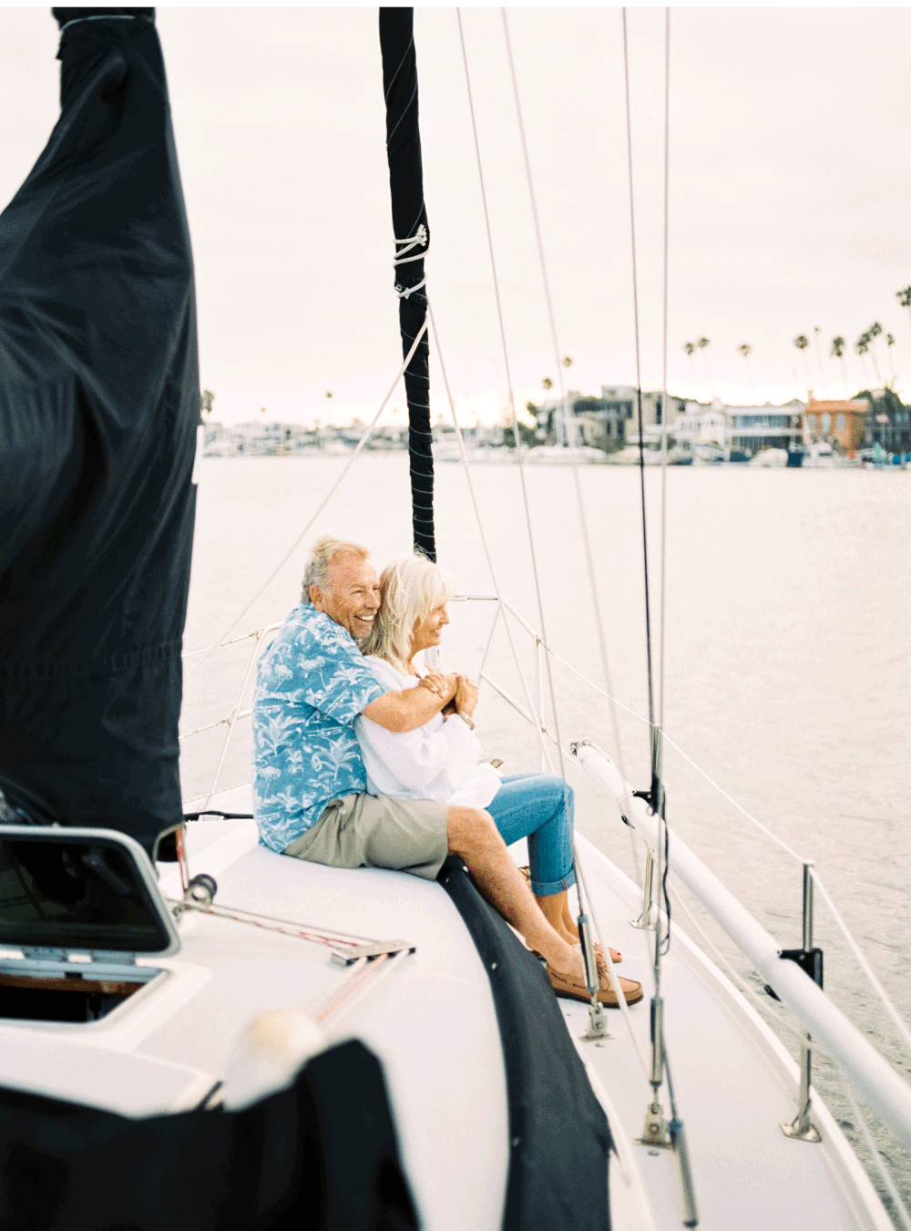 Southern-California-Wedding-Photographer-Style-Me-Pretty-Long-Beach-Anniversary-Photos-Anniversaries-on-the-Water-Malibu-Weddings_09.gif