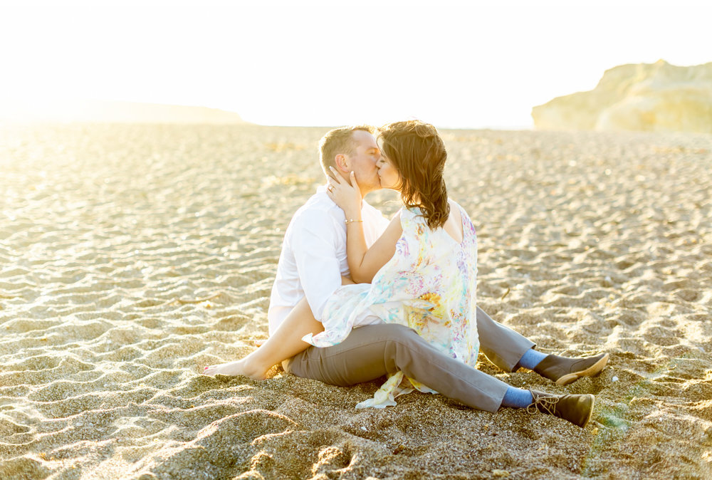 Malibu-Wedding-Photographer-Fine-Art-Photography-Professional-Wedding-Photography-Ocean-Engagement-Natalie-Schutt-Photography_10.jpg