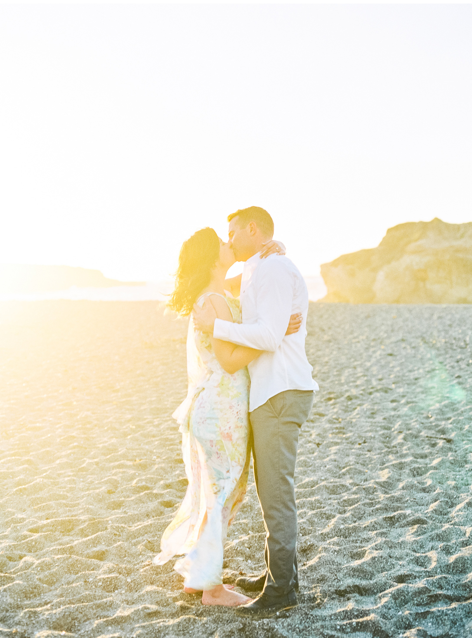 Natalie-Schutt-Photography-Malibu-Engagements-Malibu-Wedding-Beachside-Wedding-Fine-Art-Wedding-Photography-Southern-California-Brides_06.jpg
