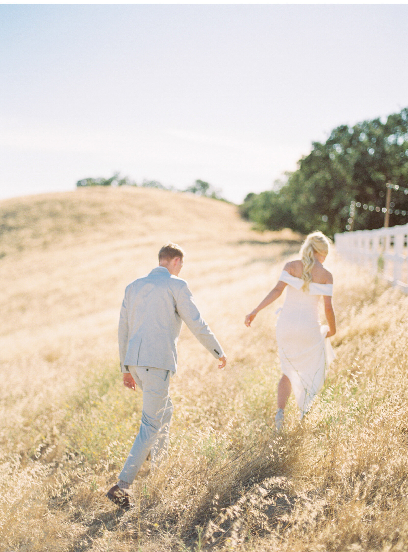 BoHoAnniversaries-PoolsideWeddings-SouthernCaliforniaPhotographer-MalibuWeddingPhotography-NatalieSchuttPhotography_03.jpg