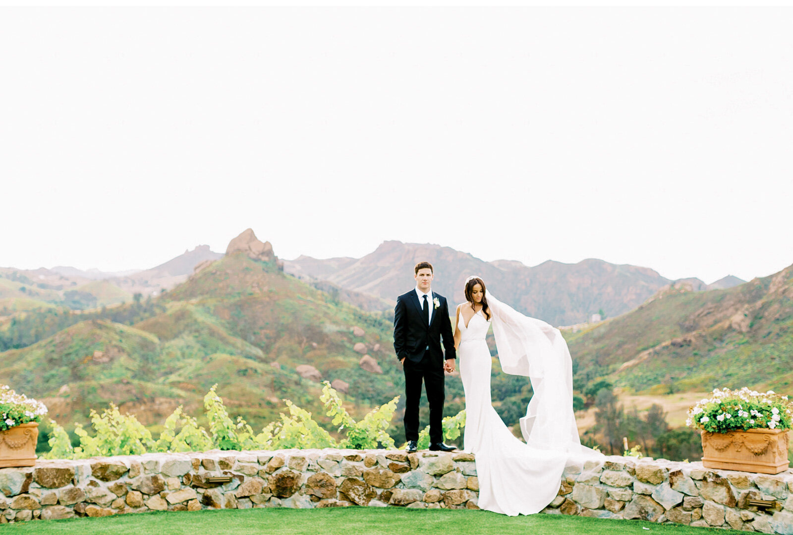 Malibu-Wedding-Cielo-Farms-Penelope-Pots-Floral-Design-Natalie-Schutt-Photography_06.jpg