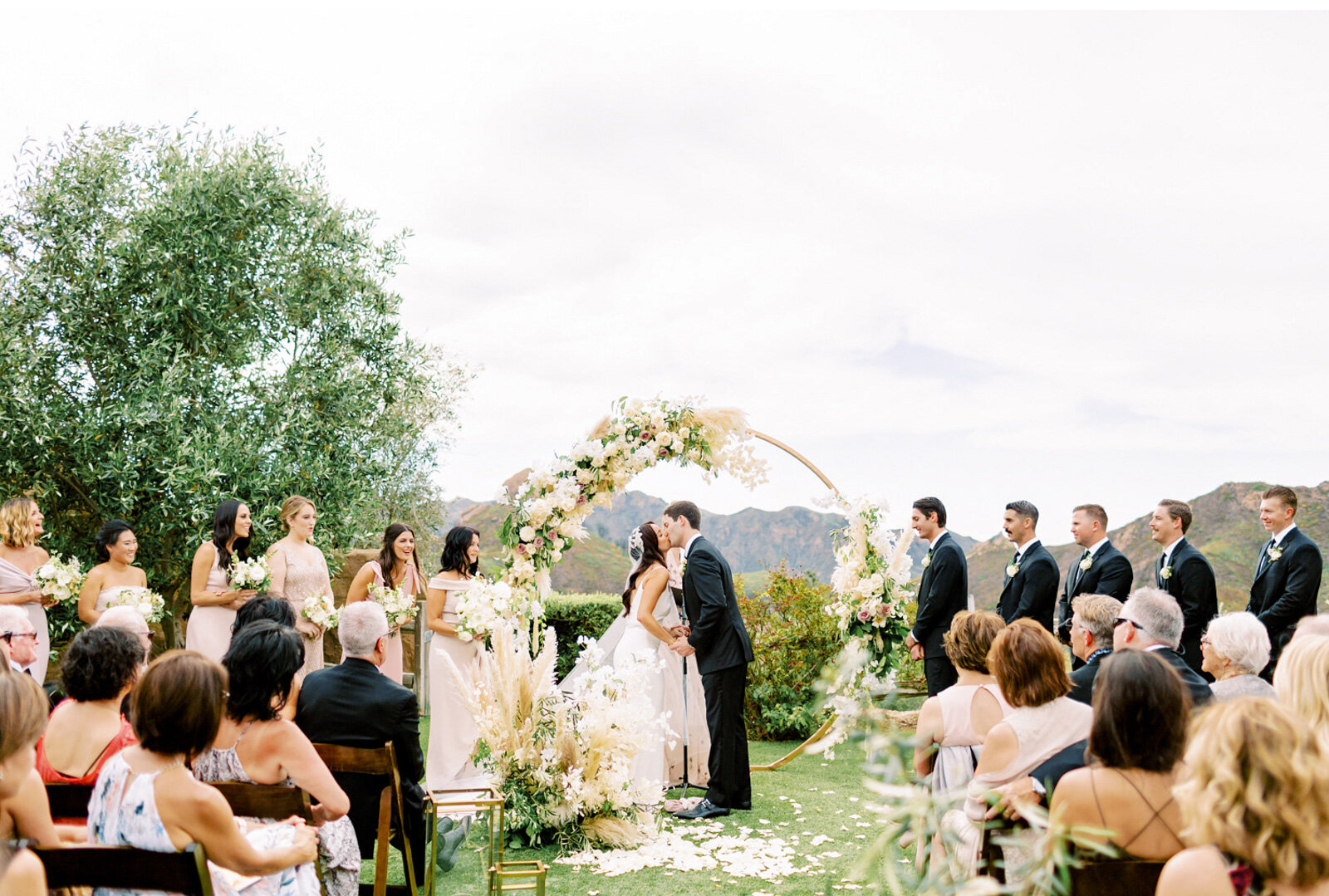 Malibu-Wedding-Photographer-Natalie-Schutt-Photography-Cielo-Farms-Saddlerock-Ranch_05.jpg