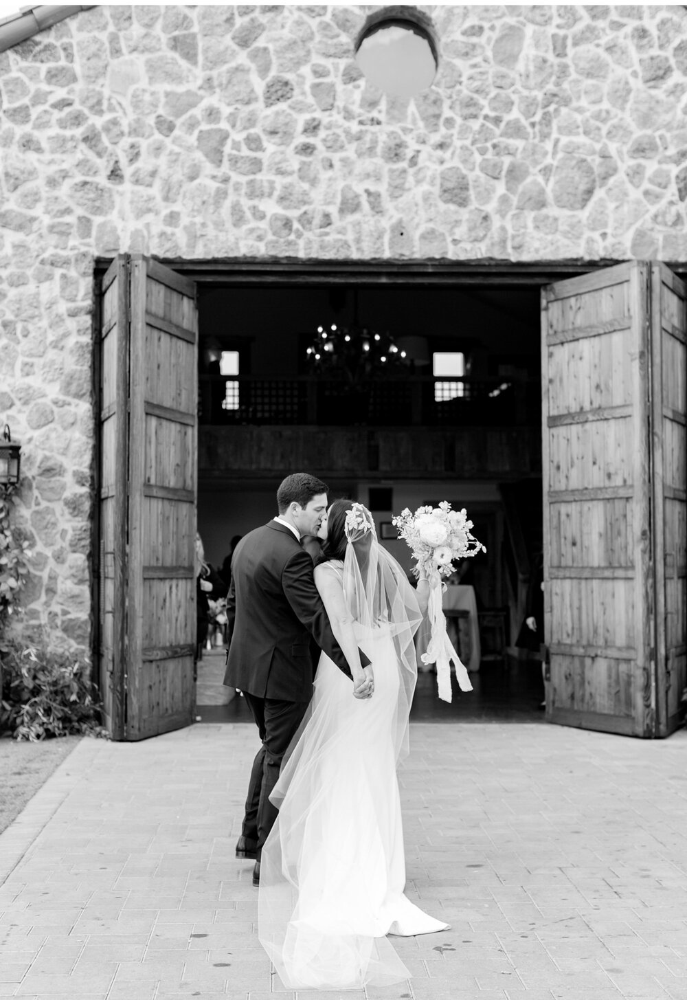 Malibu-Wedding-Photographer-Natalie-Schutt-Photography-Cielo-Farms-Saddlerock-Ranch_08.jpg