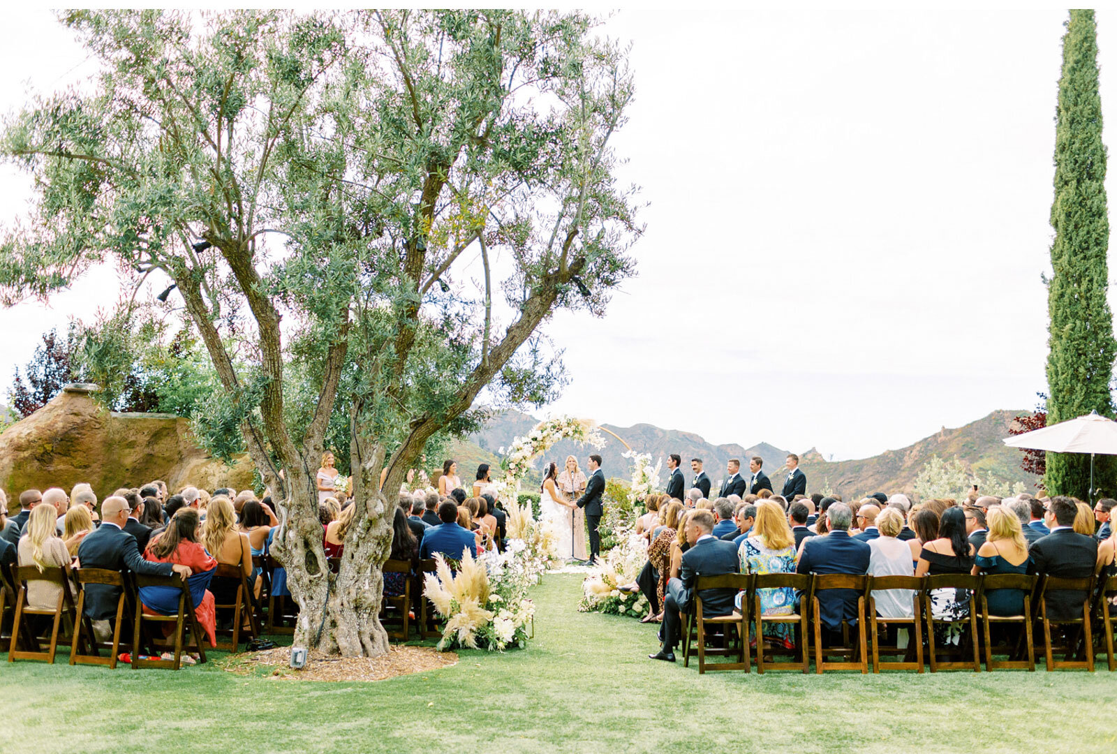 Cielo-Farms-Wedding-Malibu-Wedding-Photographer-Natalie-Schutt-Photography_14.jpg