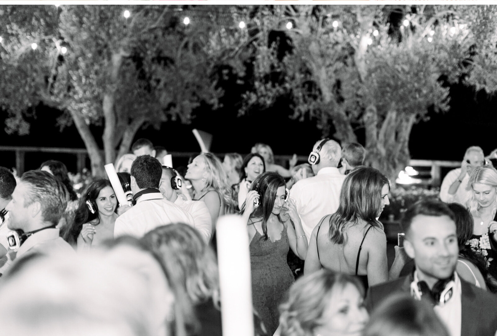 Silent-Disco-Malibu-Rocky-Oaks-Wedding-Natalie-Schutt-Photography_08.jpg