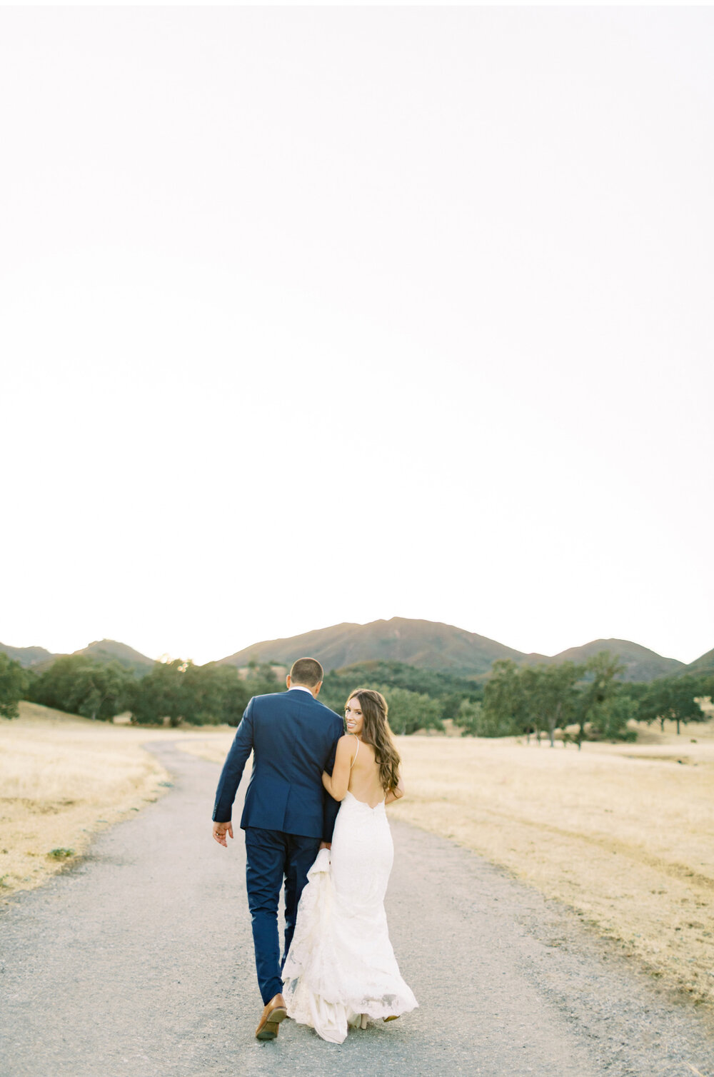 Golden-Hour-Wedding-Al-Fresco-Malibu-wedding-Style-Me-Pretty-Natalie-Schutt-Photography_04.jpg