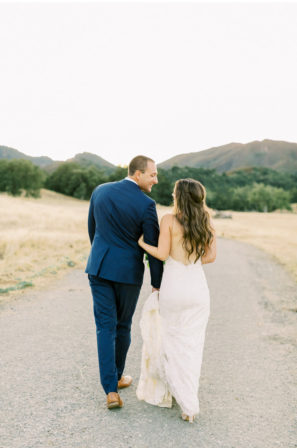 Golden-Hour-Wedding-Al-Fresco-Malibu-wedding-Style-Me-Pretty-Natalie-Schutt-Photography_09.jpg