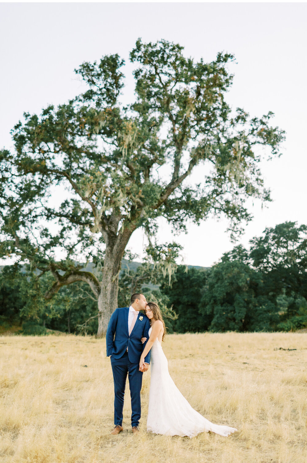 Golden-Hour-Wedding-Al-Fresco-Malibu-wedding-Style-Me-Pretty-Natalie-Schutt-Photography_08.jpg