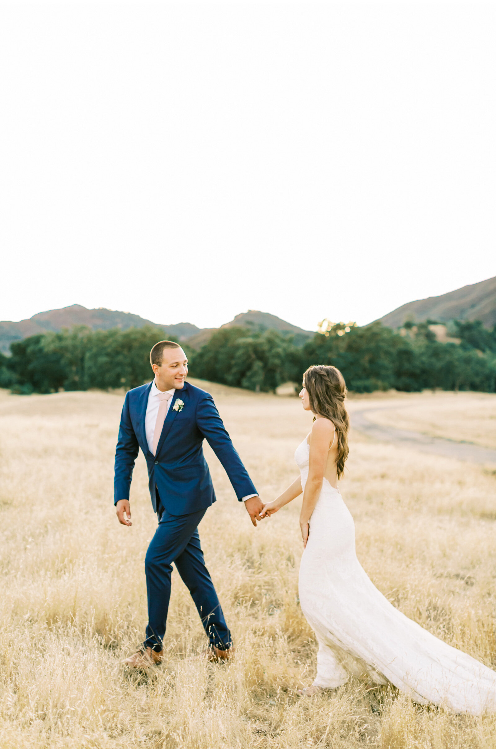 Golden-Hour-Wedding-Al-Fresco-Malibu-wedding-Style-Me-Pretty-Natalie-Schutt-Photography_12.jpg