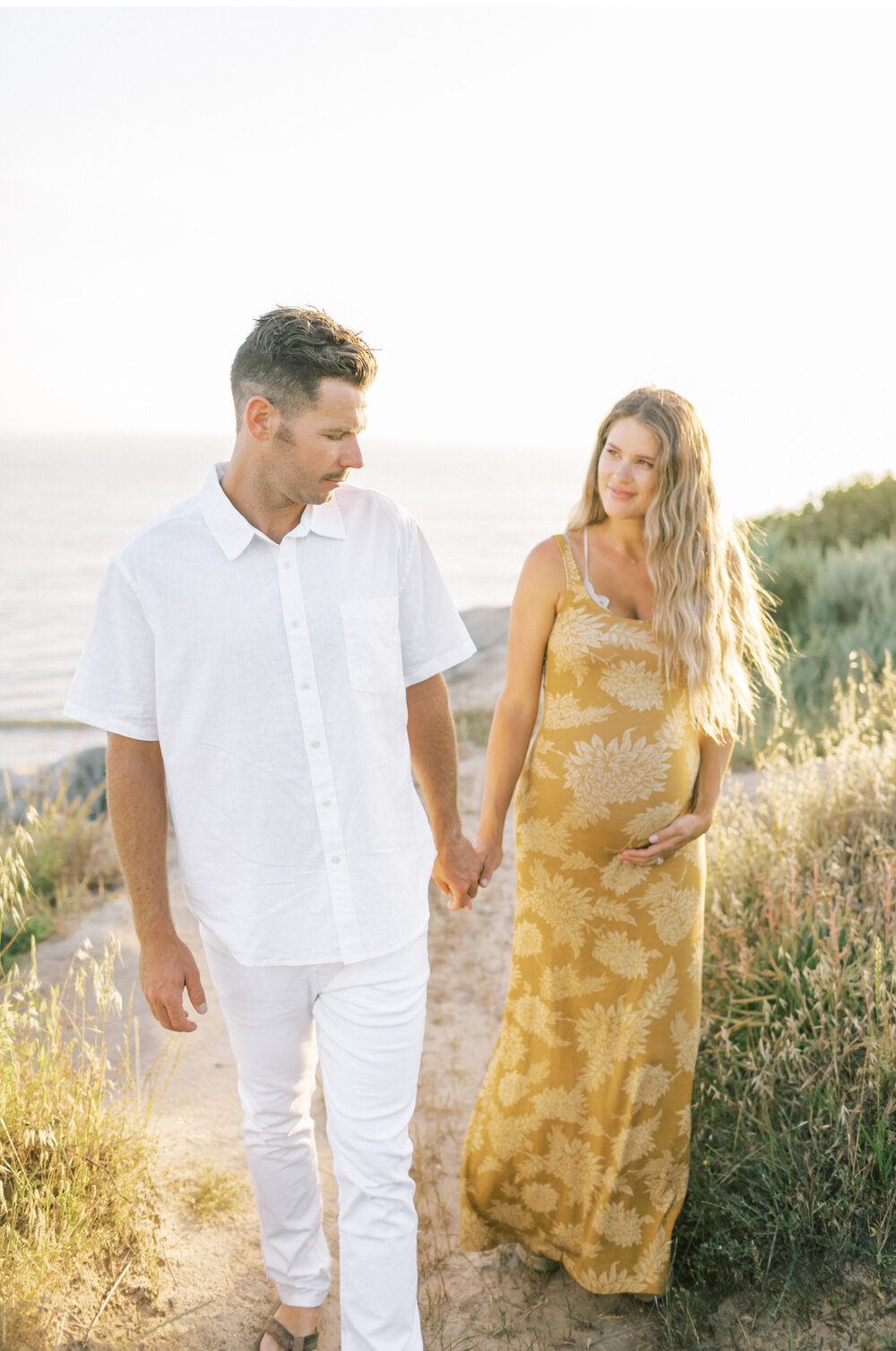 Beach-photography-maternity-photo-shoot-wedding-model-southern-california-photo-shoot-Natalie-Schutt-Photography_10.jpg