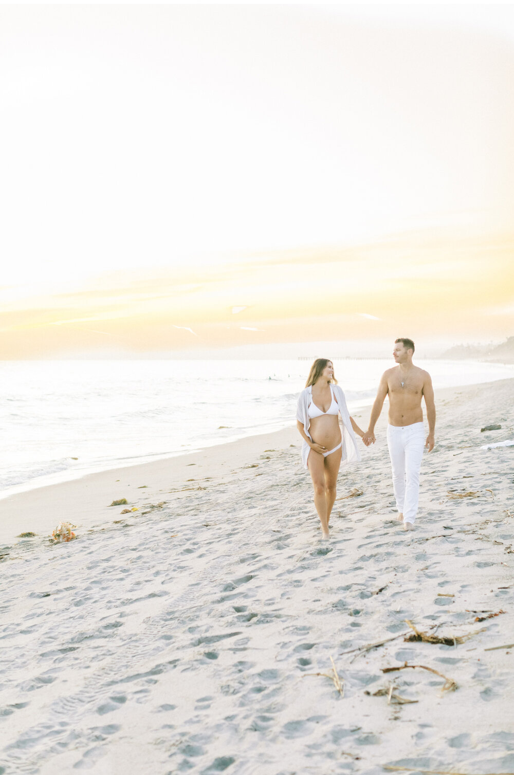 Southern-california-photography-maternity-photo-shoot-beach-wedding-beach-photography-Natalie-Schutt-photography_14.jpg