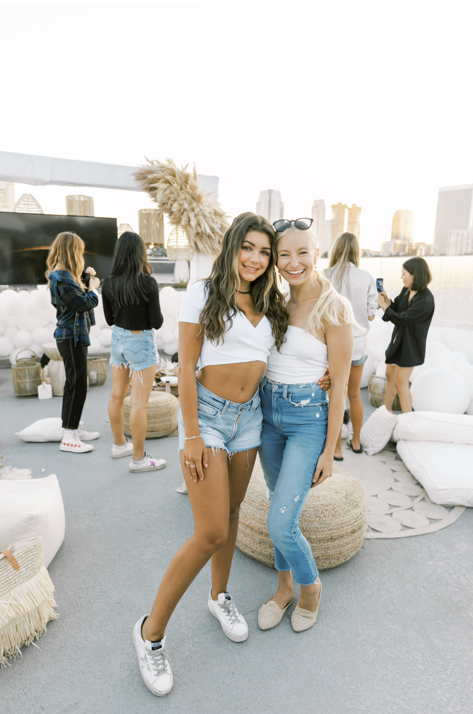 Rooftop-Movie-Night-LA-Rooftops-Movie-Event-Ideas-The-Bachelor-Contestant-Natalie-Schutt-photography_07.jpg