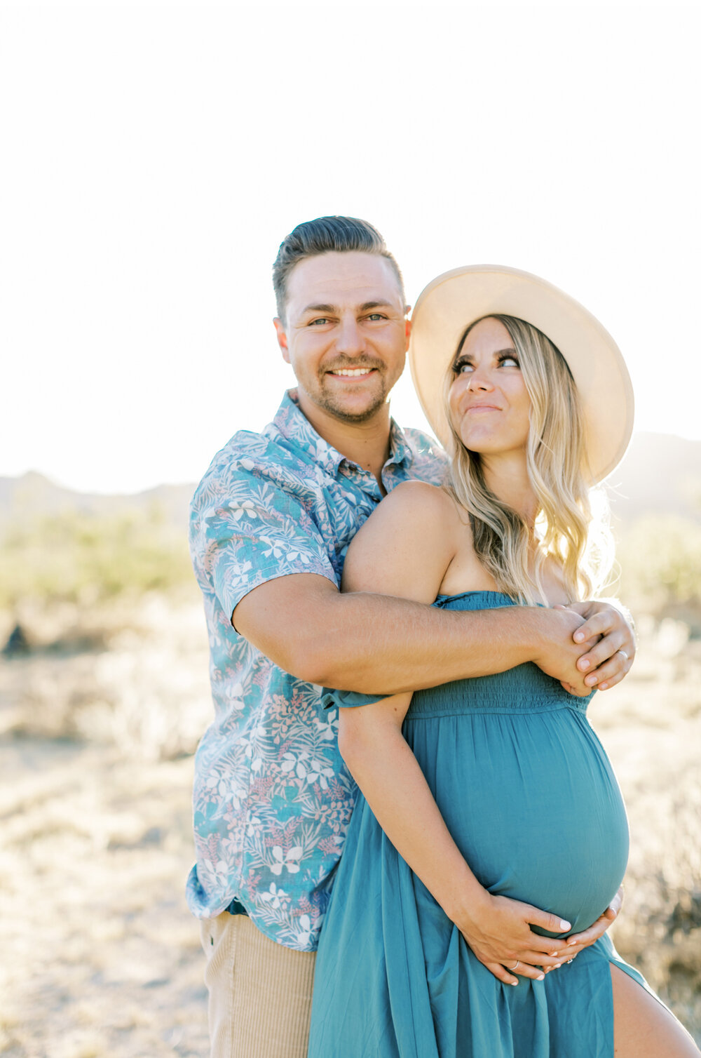 Joshua-Tree-Photo-Maternity-Photo-Shoot-Ideas-Blush-Pink-Photography-Style-Fine-Art-Photography-Light-and-Airy-Couples-Portraits-Pregnancy-Photos-Photo-by-Natalie-Schutt-Photography_13.jpg