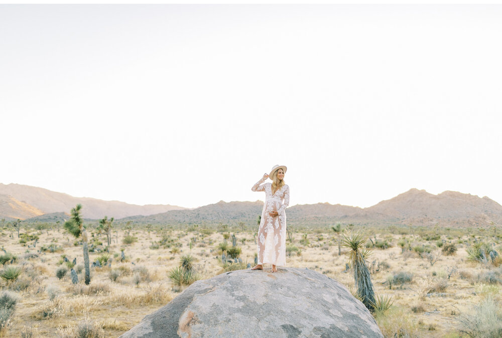 Maternity-Photo-Ideas-Golden-Hour-Photography-Light-and-Airy-Joshua-Tree-Desert-Photos-Pregnancy-Photo-Ideas-Old-School-Photo-Style-Photo-by-Natalie-Schutt-Photography_02.jpg