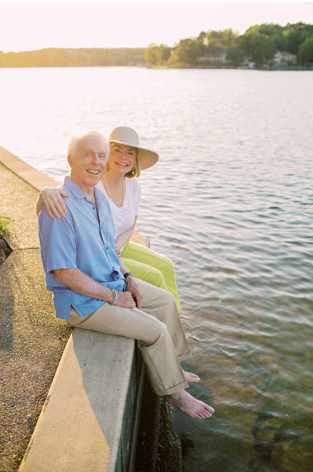 Southern-California-Family-Portrait-Anniversary-Pictures-Dog-Long-Beach-Light-and-Airy-Fine-Art-Photography-Lakeside_04.jpg