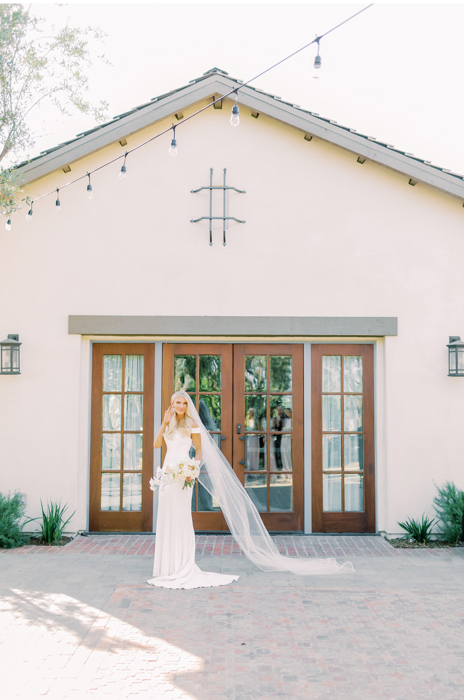 Orange-County-Weddings-Al-Fresco-Top-Wedding-Photographers-LA-Wedding-Mountain-Wedding-Light-and-Airy-Soft-Photography-Fujifilm_14.jpg