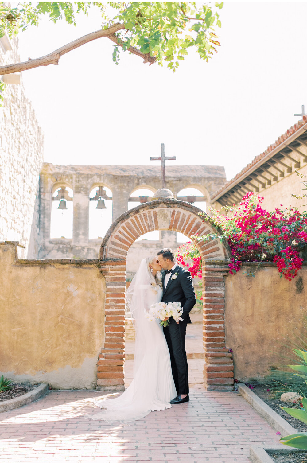 Southern-California-Wedding-Photographer-Soft-and-Airy-Photography-Memorable-Wedding-Al-Fresco-Top-Photographers-Orange-County_13.jpg