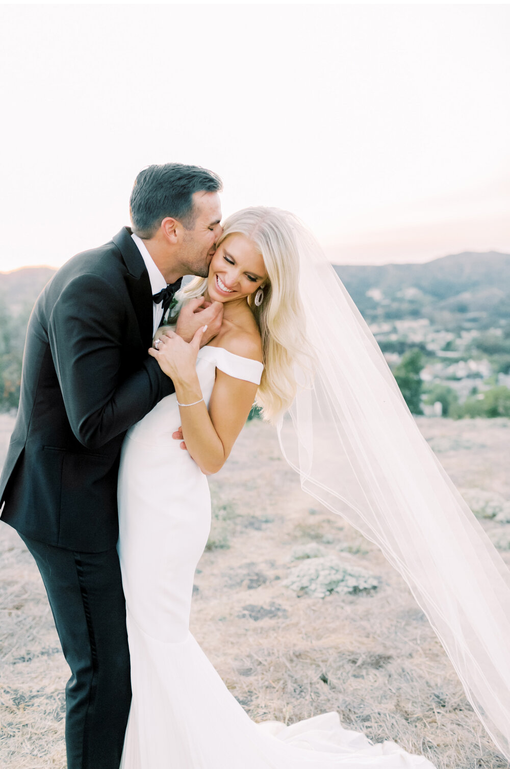 Southern-California-Wedding-Photographer-Top-Wedding-Photographer-Orange-County-Al-Fresco-Wedding-Creamy-Fujifilm-Mountain-Pictures-Natalie-Schutt-Photography_04.jpg