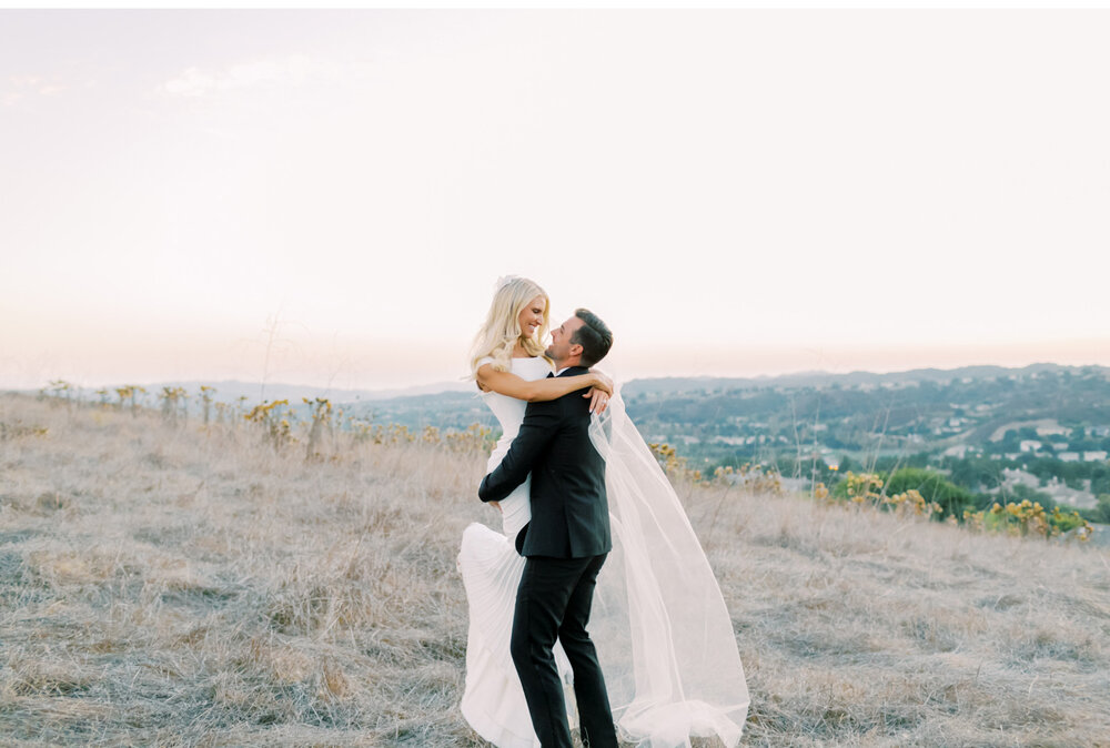 Southern-California-Wedding-Photographer-Top-Wedding-Photographer-Orange-County-Al-Fresco-Wedding-Creamy-Fujifilm-Mountain-Pictures-Natalie-Schutt-Photography_06.jpg
