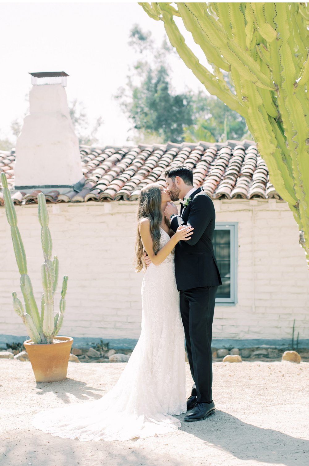 Top-Wedding-Photographers-Southern-California-Weddings-Al-Fresco-Event-Photography-High-End-Weddings-Bright-and-Clean-Photography-Film-Photography_03.jpg