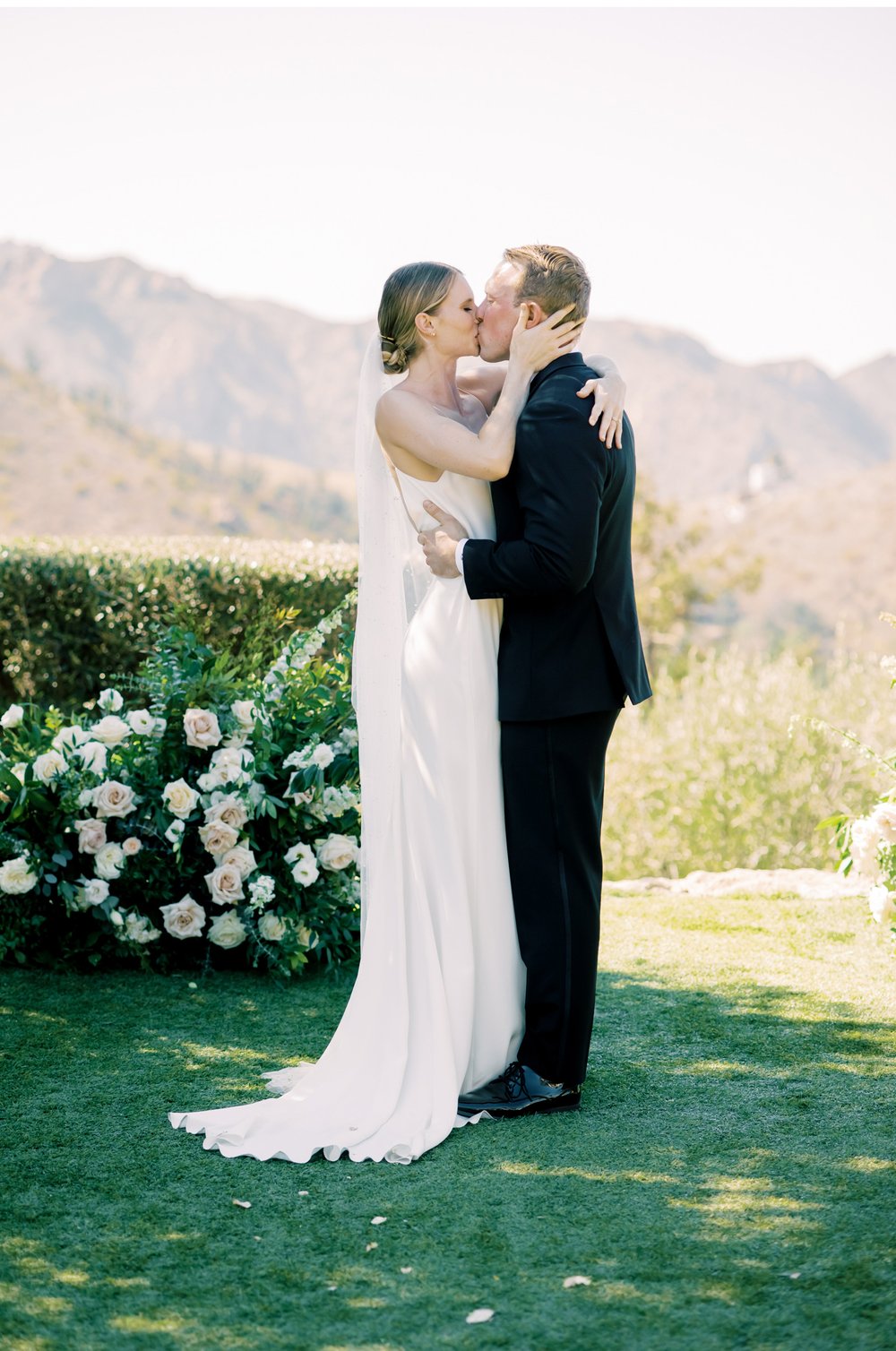 Al-Fresco-Weddings-Malibu-Wedding-Cielo-Farms-Southern-California-Wedding-Bride-and-Groom-Bright-and-Airy-Photography-NatalieSchutt-_03.jpg