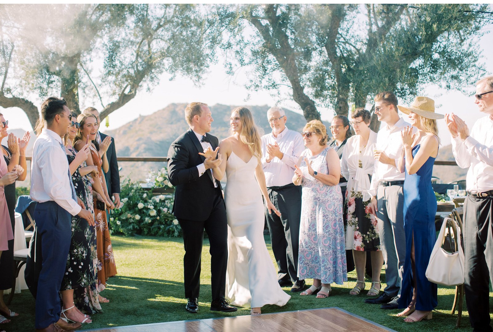 Luxury-Wedding-Photographer-Beautiful-Brides-Cielo-Farms-Wedding-Venue-Malibu-California-Top-Wedding-Photographers-Bright-and-Airy-Photography-Natalie-Schutt-Photography_07.jpg