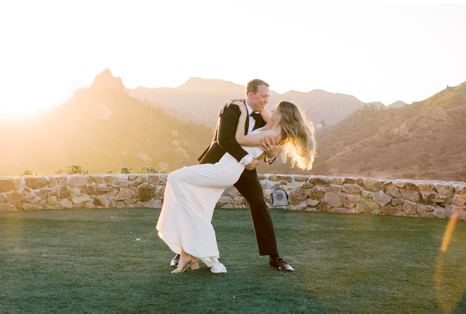 Malibu-Outdoor-Wedding-Luxury-Weddings-Modern-Bride-and-Groom-Bright-and-Airy-Photography-Southern-California-Photographers-Wedding-Photography-Natalie-Schutt-_10.jpg