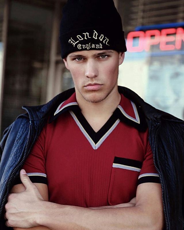 Open for business with @adrian_krzyzanski  reprepped by @skouted_models for @mmscene editorial &quot;Hangin Tough&quot;. 📸 by @_jamesthor 👕 by me

#monday #openforbusiness #model #malemodel #toughguy #hangintough
#editorial #mmscene #mensfashionsto