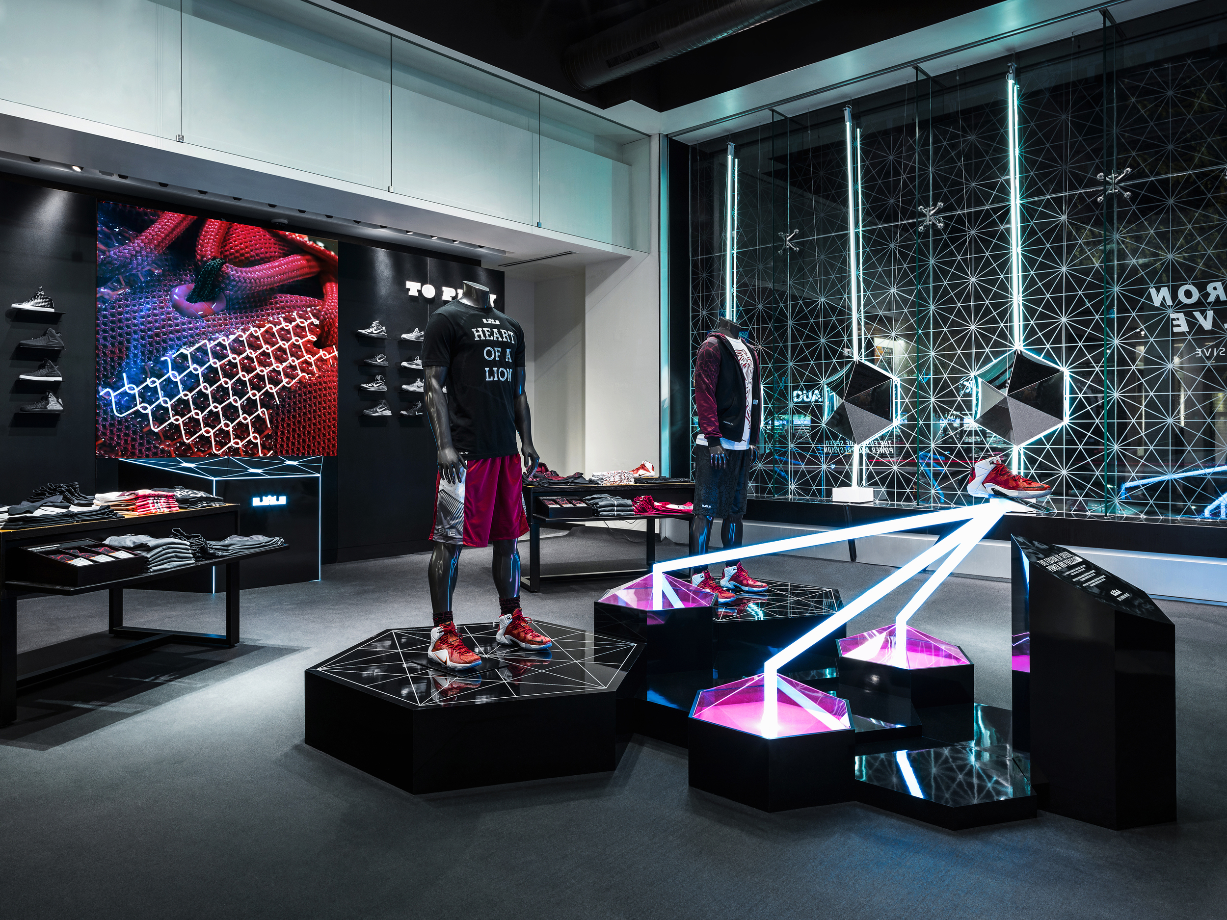 Nike LeBron Retail Design