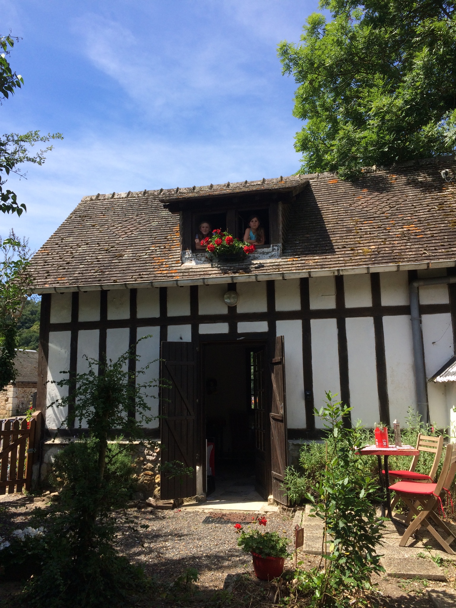 Porte d’entrée Maison des Poupées.