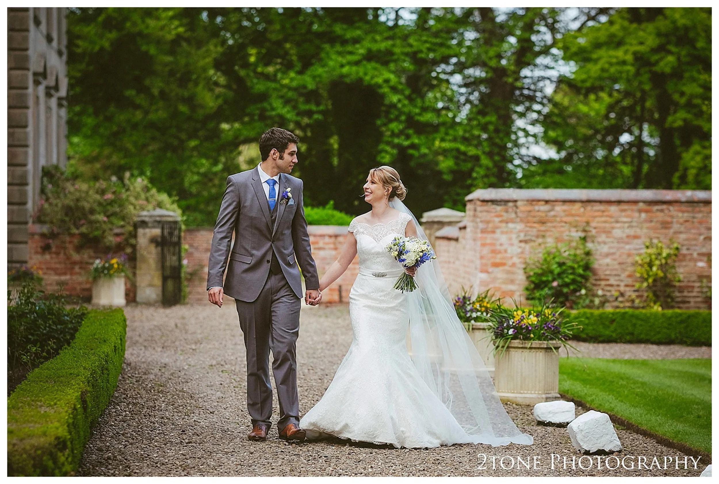 Eshott Hall wedding photographs by wedding photographers based in Durham and the North East. www.2tonephotography.co.uk.