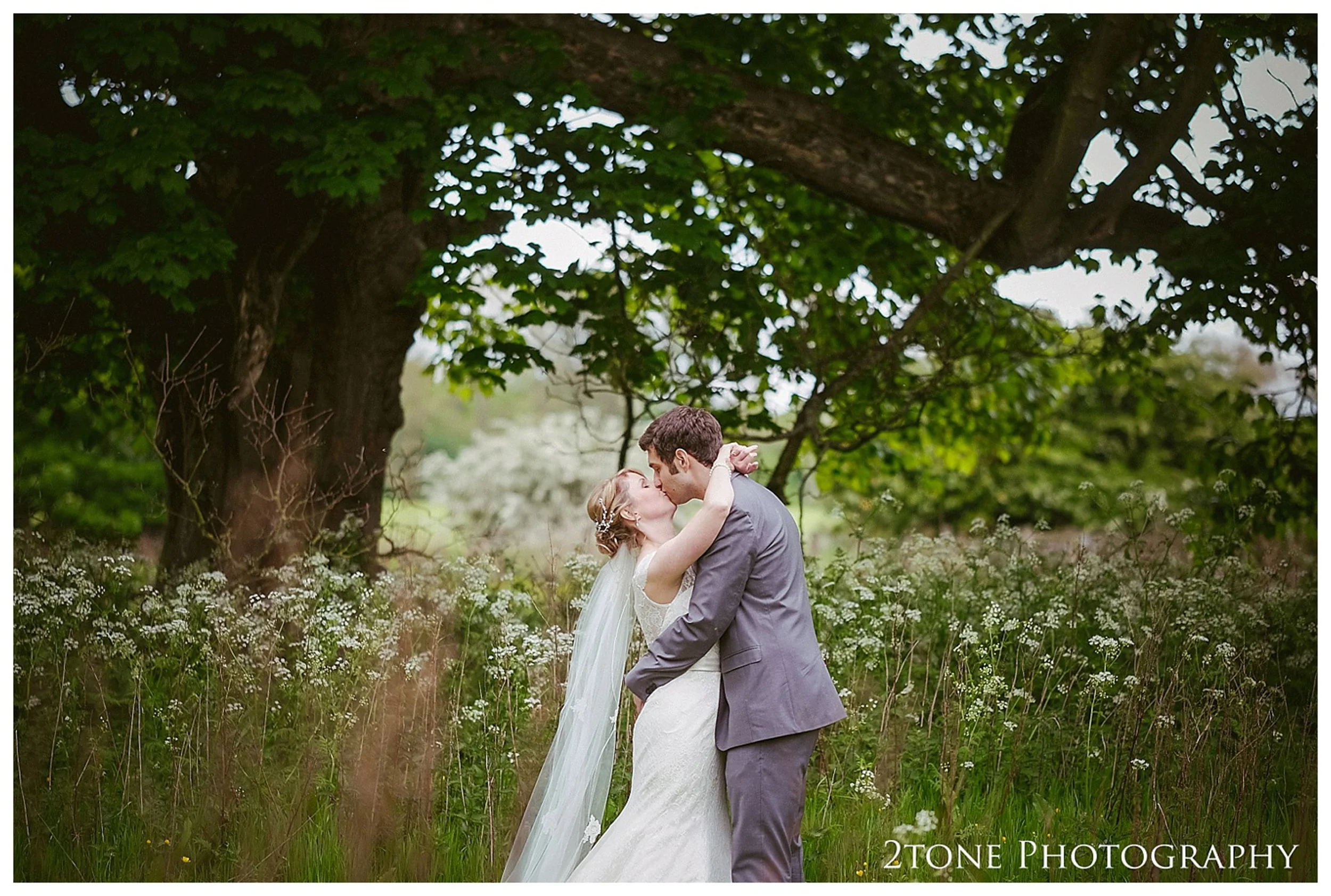 Eshott Hall wedding photographs by wedding photographers based in Durham and the North East. www.2tonephotography.co.uk.
