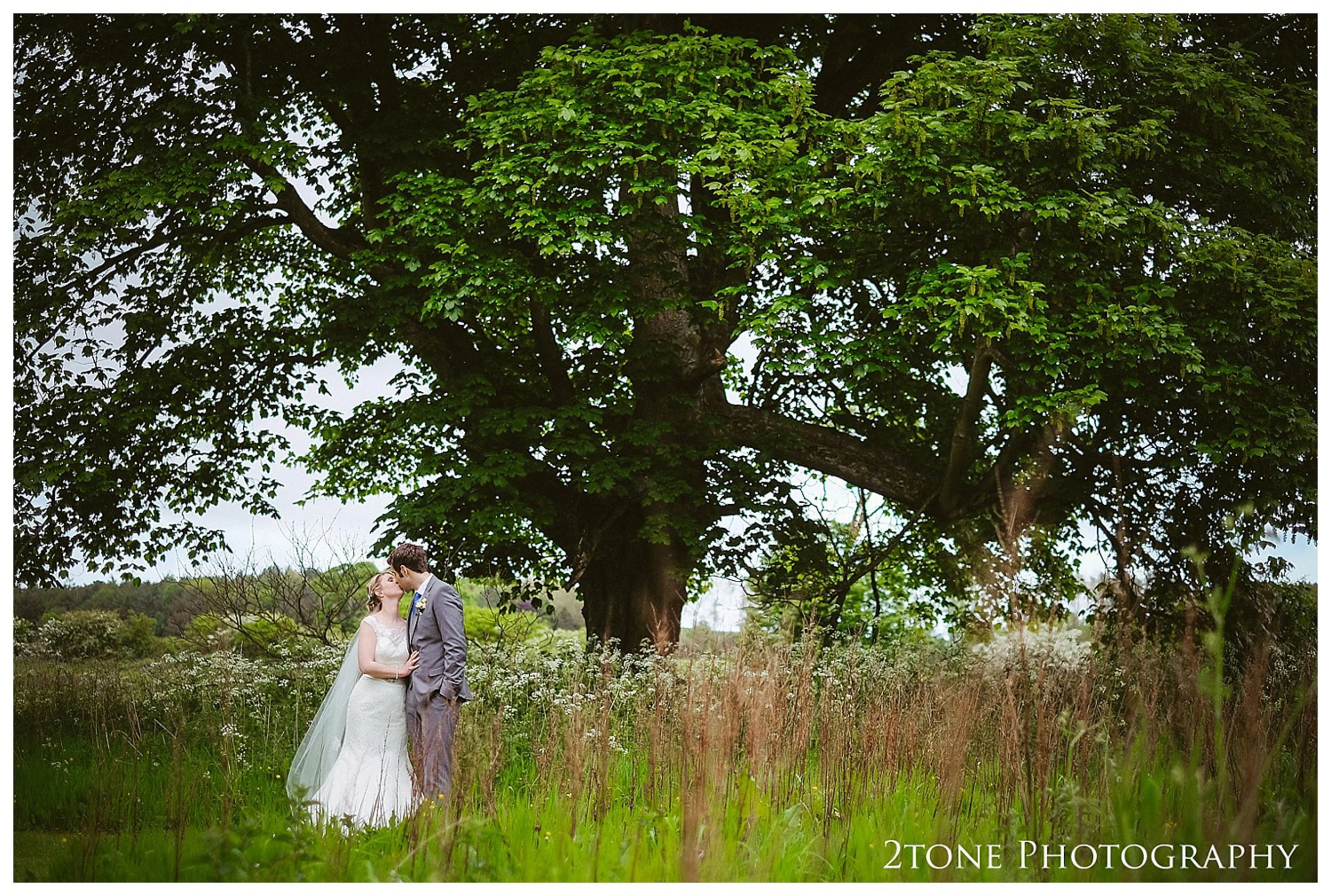 Eshott Hall wedding photographs by wedding photographers based in Durham and the North East. www.2tonephotography.co.uk.