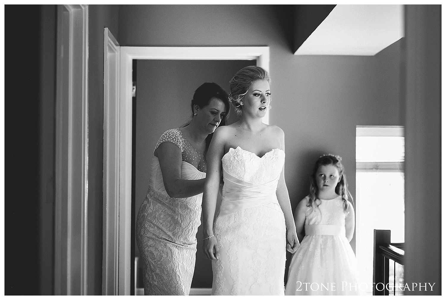 Healey Barm wedding photography 007.jpg