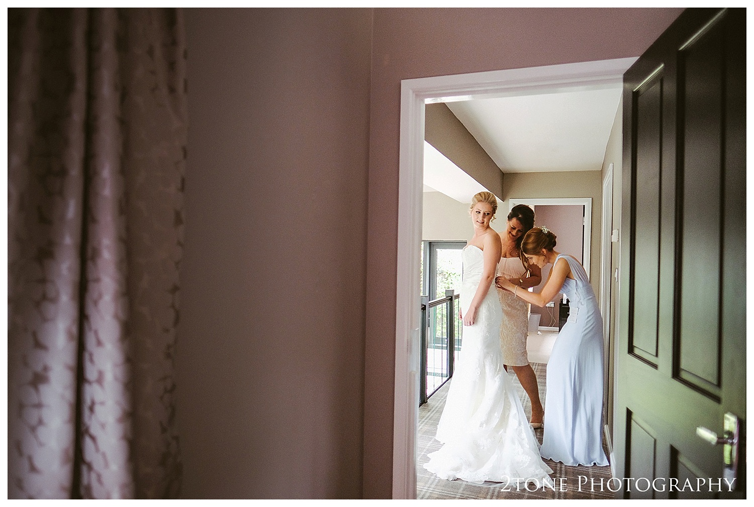 Healey Barm wedding photography 010.jpg